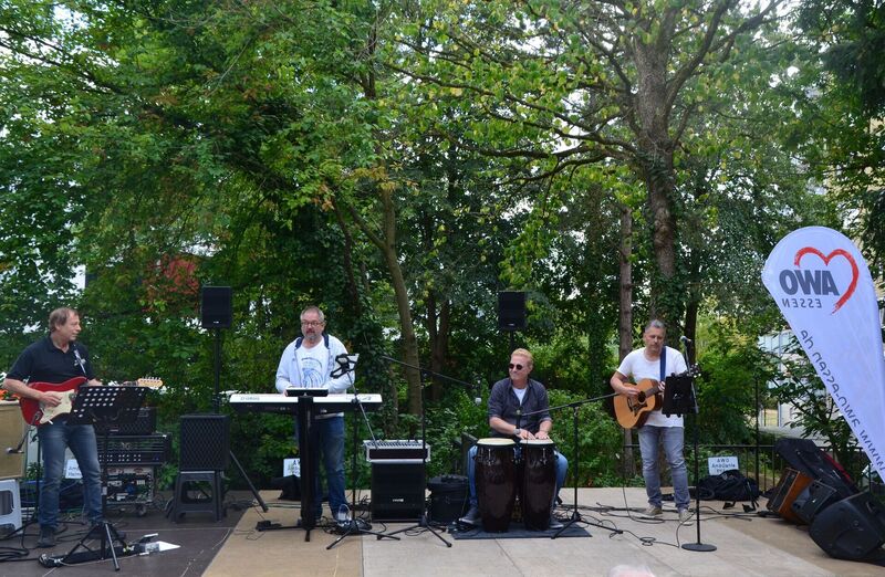 Die „LA Bluesband“ sorgte für Gitarrenklänge auf dem Fest. Foto: AWO Essen