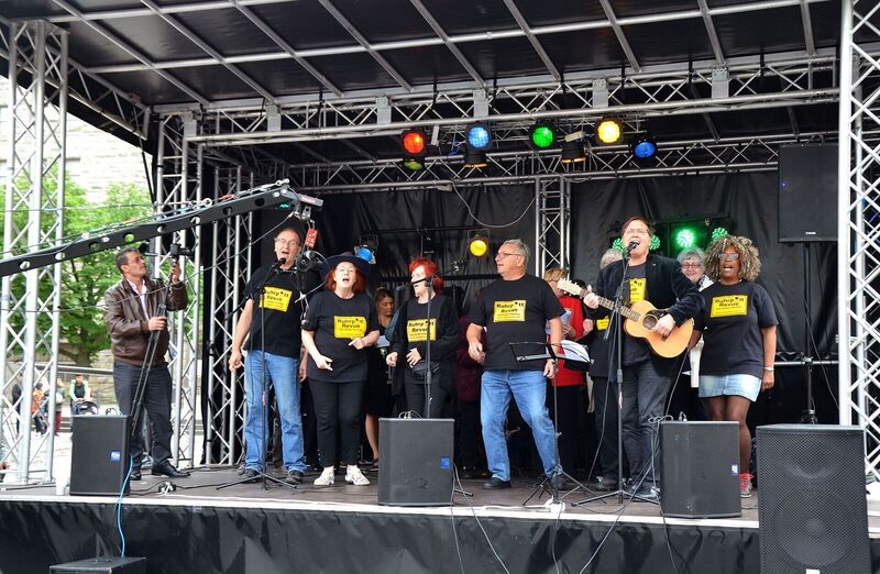 Auch das Team der Ruhrpott-Revue gab sich auf der großen Bühne die Ehre. Foto: AWO Essen
